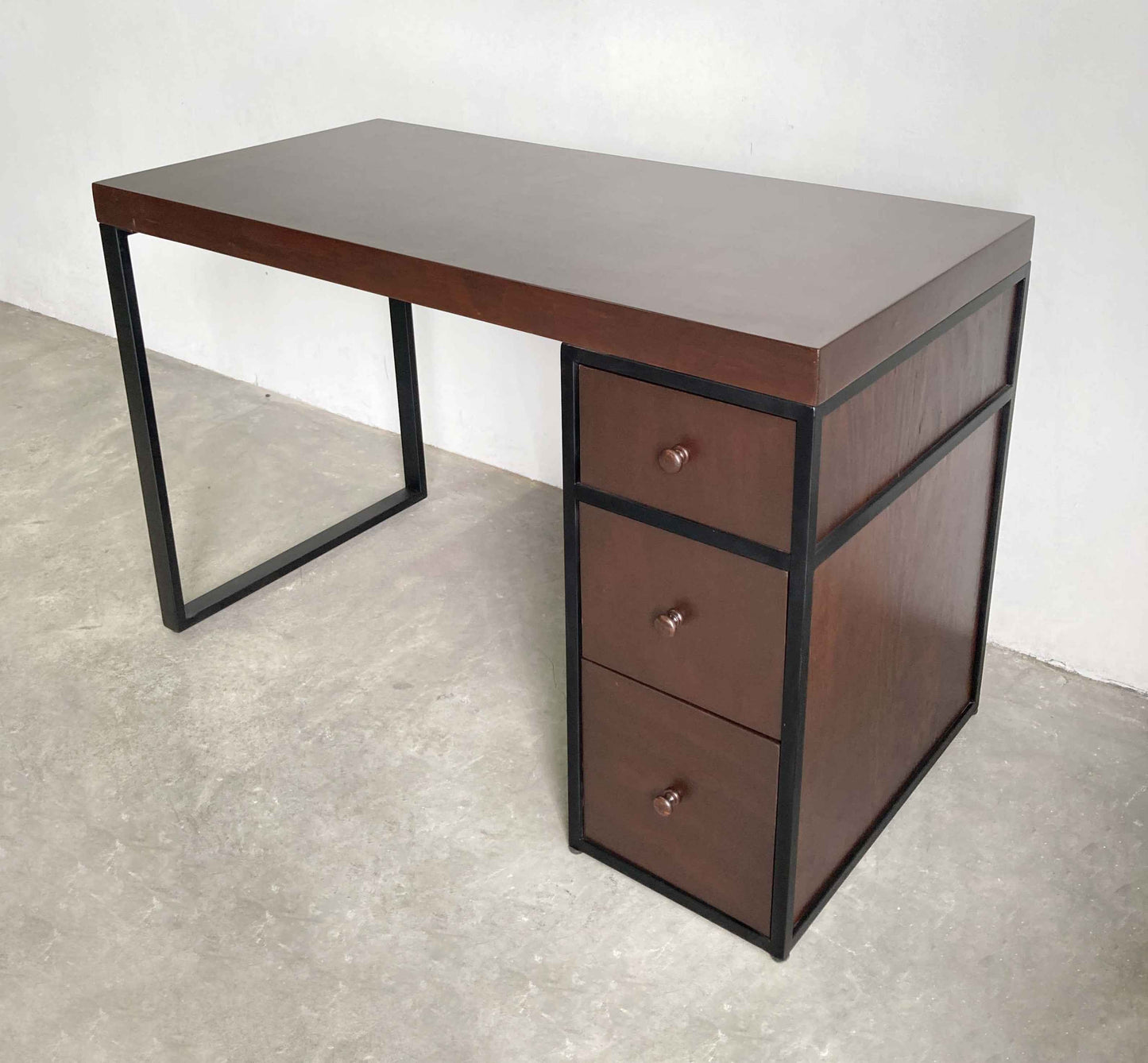 Escritorio Home Office 120 cm 3 cajones