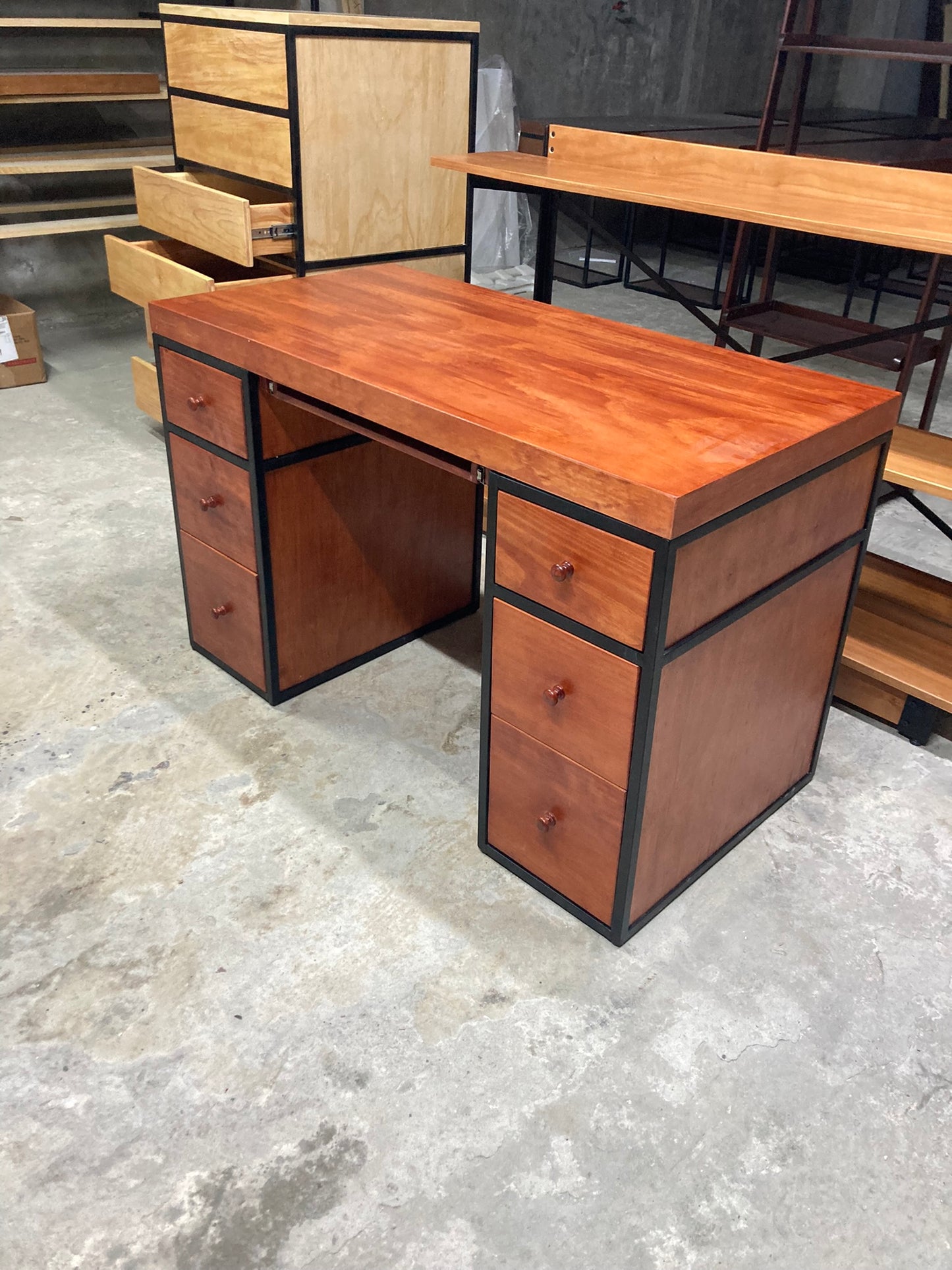 Escritorio Home Office 120 cm. 6 Cajones De Madera para Oficina Cedro Alcazarmuebles.com