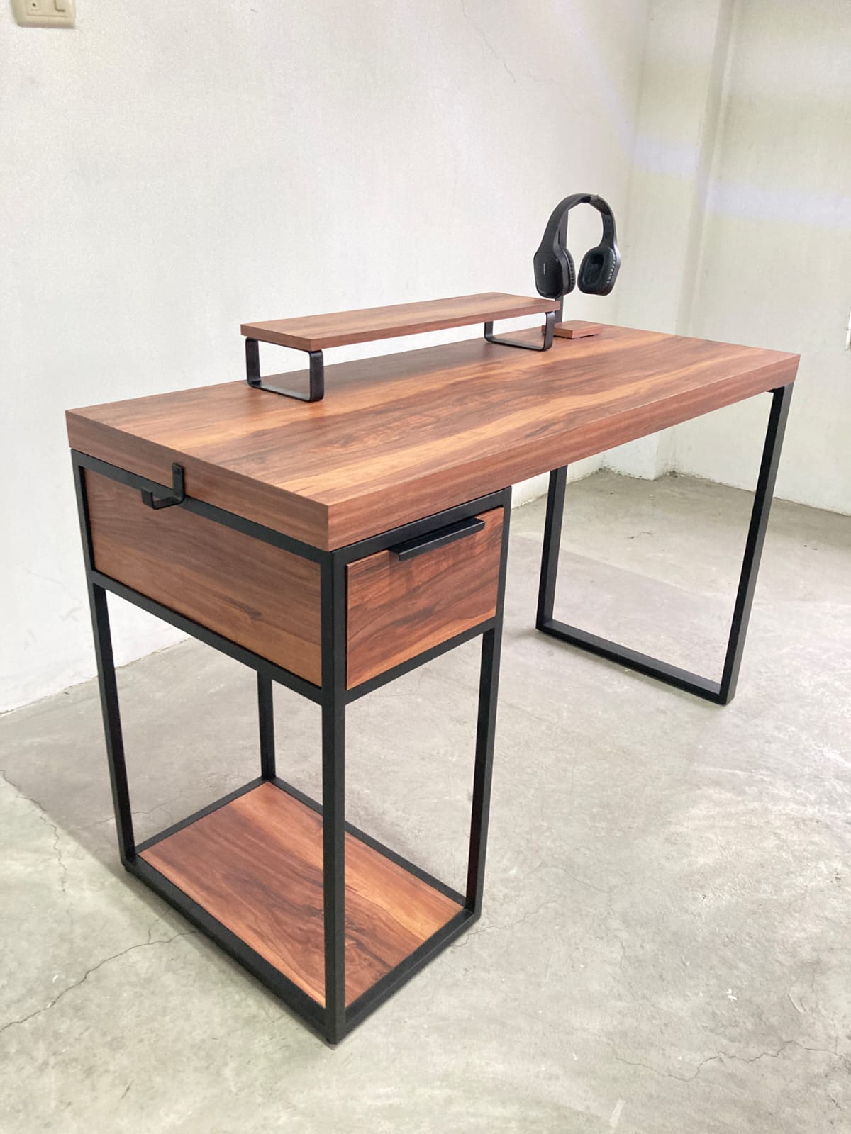 Escritorio Home Office Minimalista Durable 120 cm 1 cajon Nativa alcazarmuebles.com