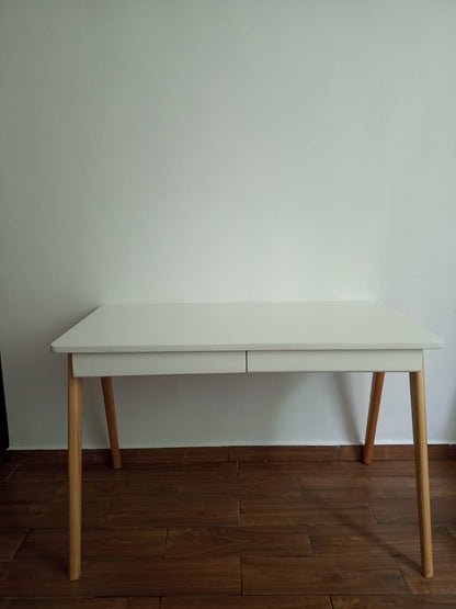 Set de Escritorio de madera sólida modelo Santy y Librero Troms (Pedido especial) Blanco y Pino Natural Set de muebles de madera alcazarmuebles.com