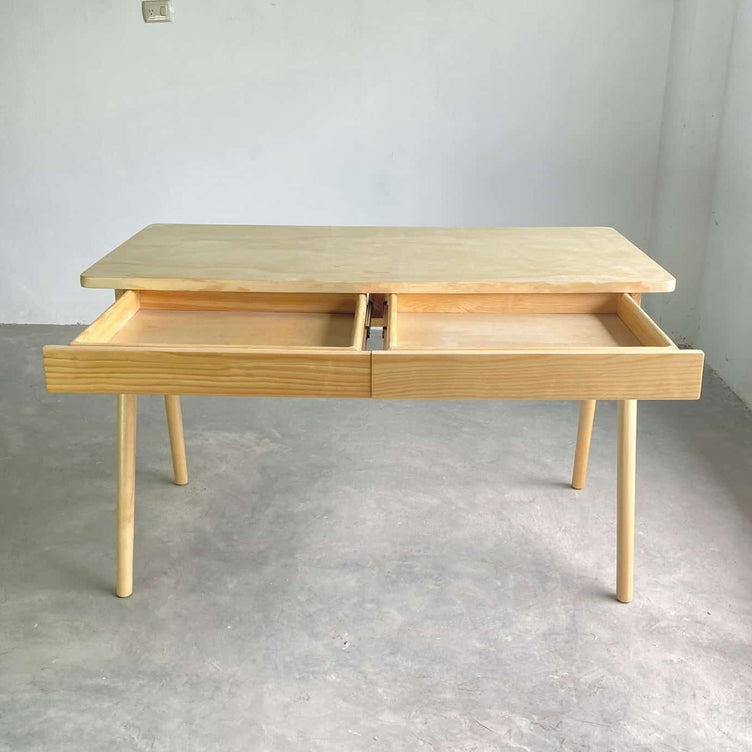Escritorio de madera de pino natural con dos cajones