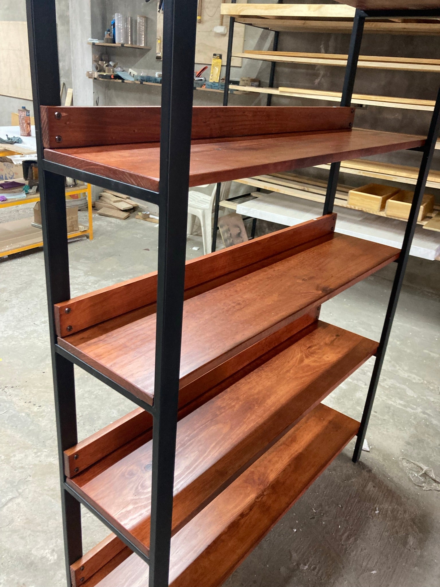 Librero Mod. Bergen 190 x 80 x 33 cm Madera y Metal Estanteria Cedro Librero Alcazarmuebles.com