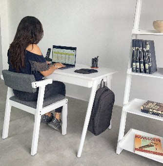 Escritorio De Madera y Silla Tapizada Mod. Santy alcazarmuebles.com